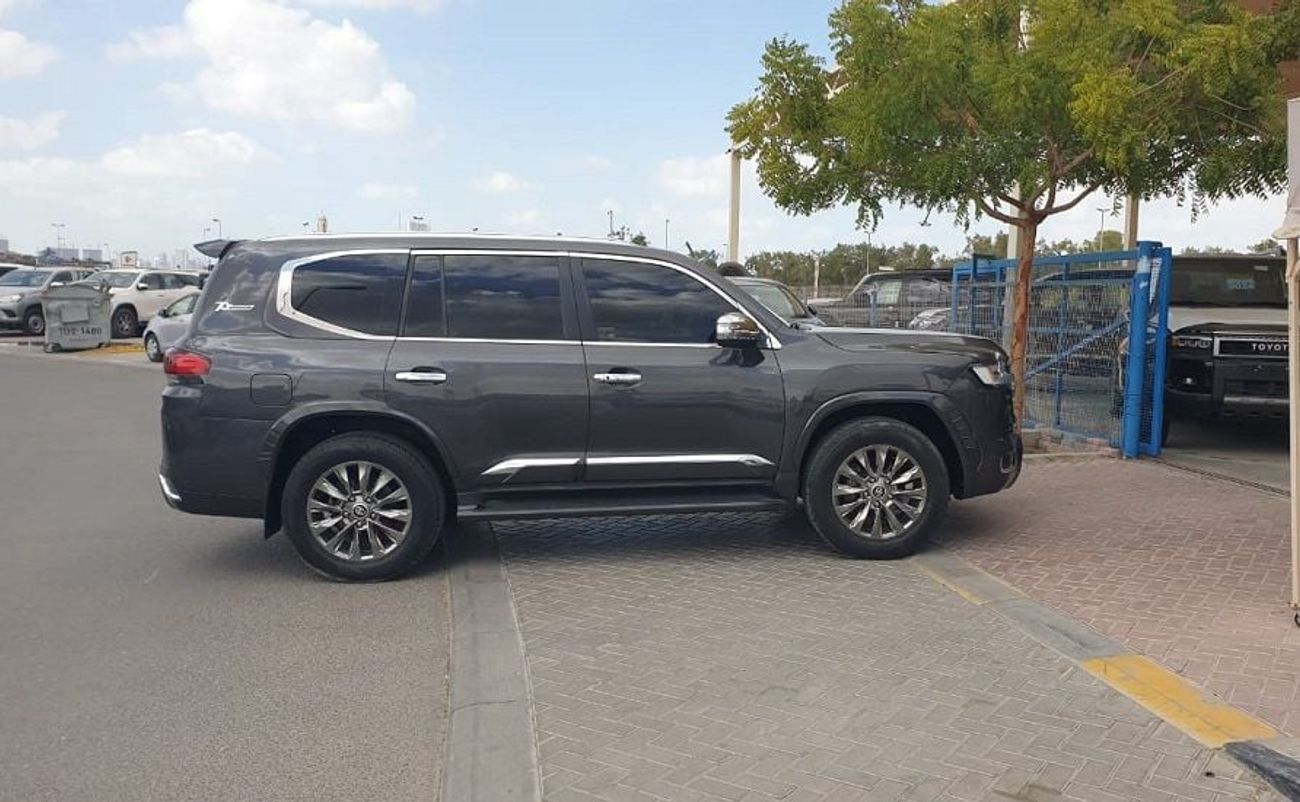 تويوتا لاند كروزر GXR 4.5L AUTOMATIC * PETROL * 4WD * 7 SEATS * 5DOOR