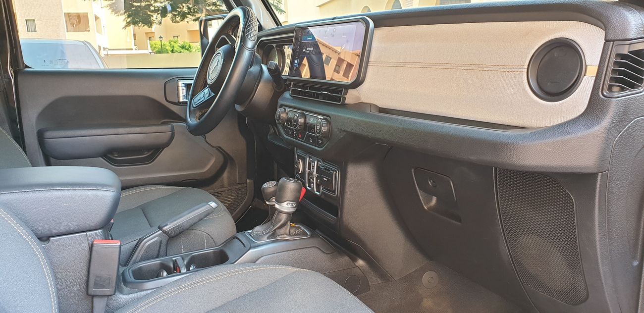 جيب رانجلر Sport S 3.6L A/T 4 seater 4 doors