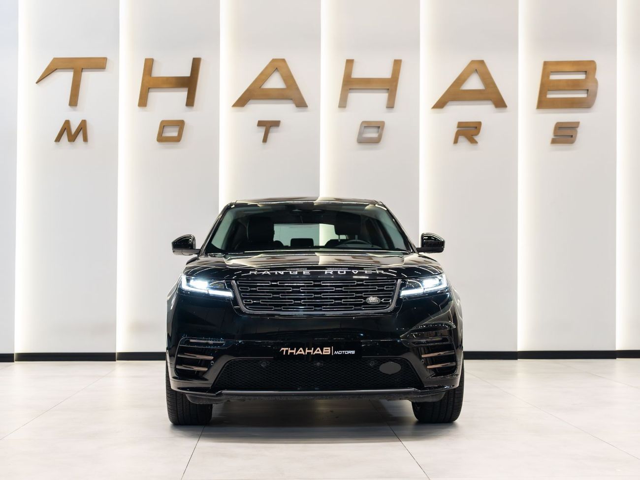 لاند روفر رينج روفر فيلار - R-DYNAMIC P250 | 2025 | AL TAYER | 5 YRS WARRANTY | LOW MILEAGE | PERFECT CONDITION