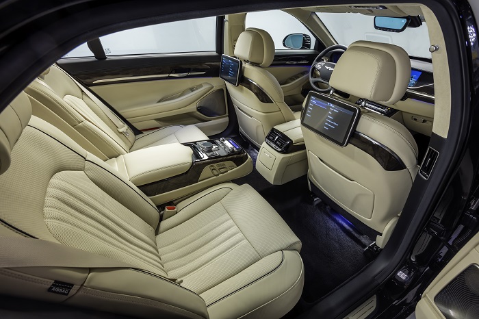 Hyundai Genesis interior - Seats