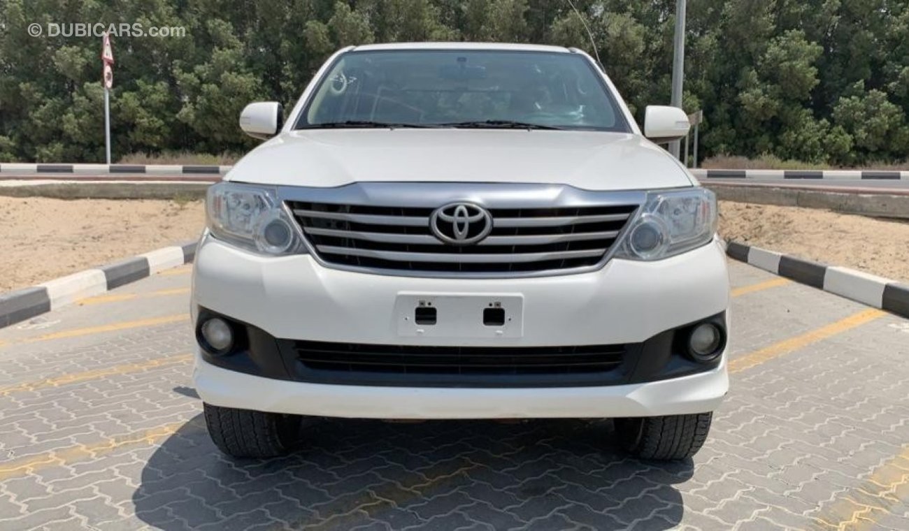 Toyota Fortuner 2014 V4 4x4 Ref#237