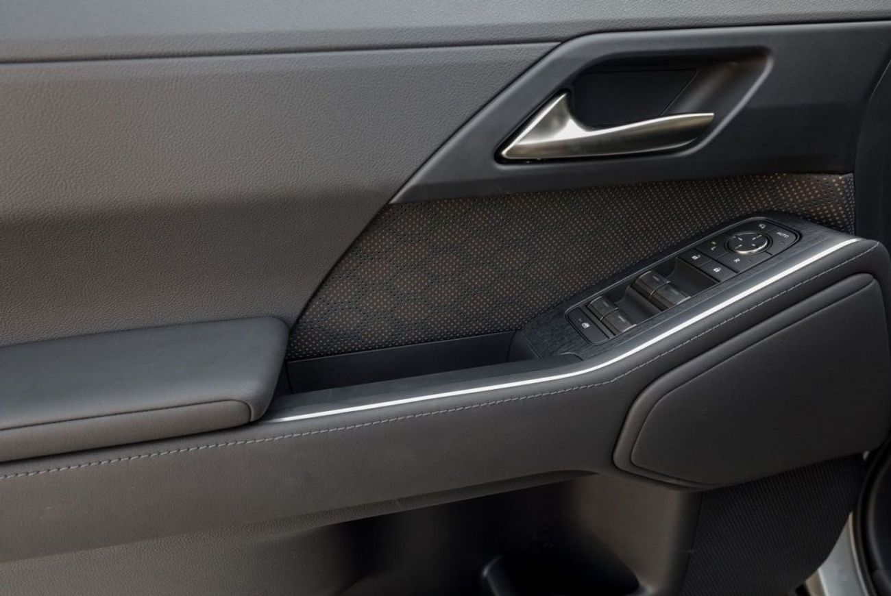 لكزس GX550 Lexus GX550 Premium Plus (BRAND NEW) 2024 American Spec under Warranty with Flexible Down-Payment.