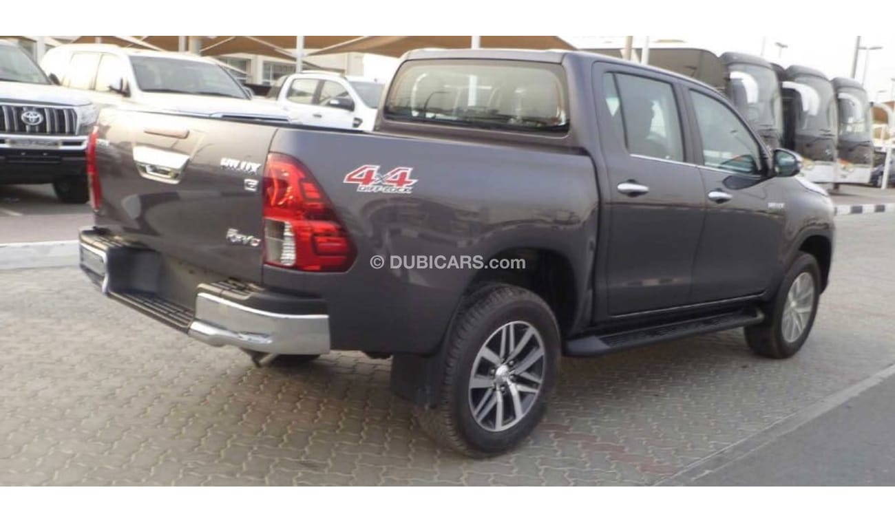 Toyota Hilux RIVO 2.8L FULL OPTIONS