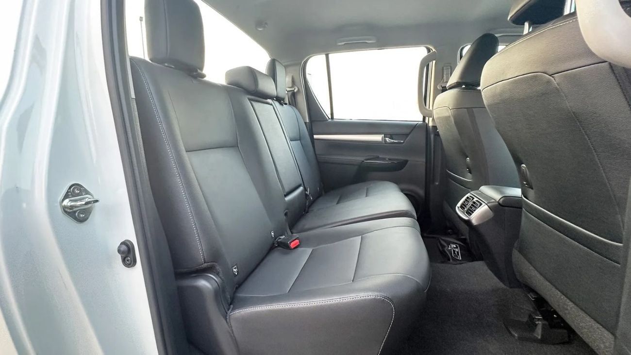 تويوتا هيلوكس SGLX 2025 Toyota Hilux 2.8L Diesel 4WD Automatic (RHD)