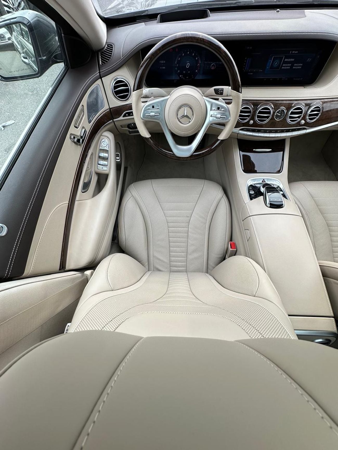 مرسيدس بنز S 560