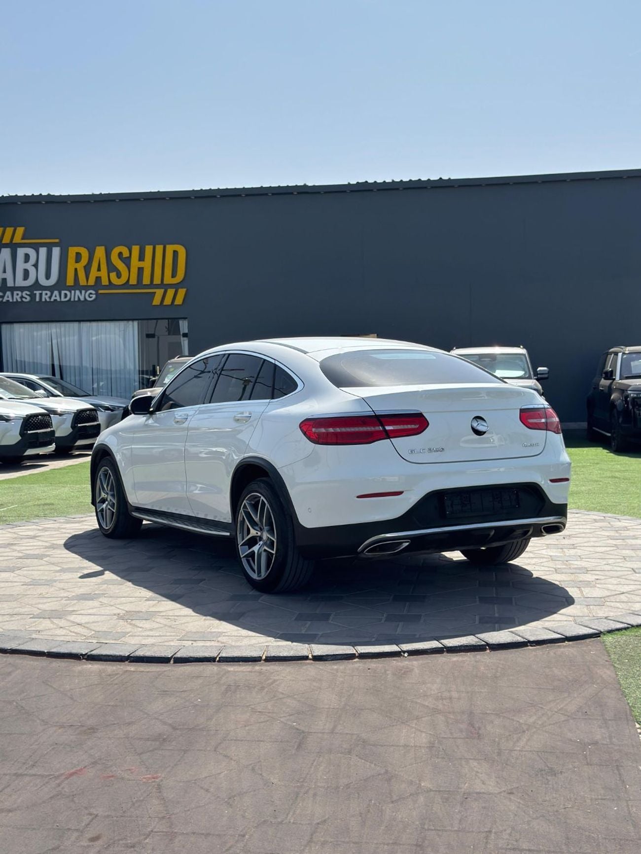 مرسيدس بنز GLC 250 Std 2.0L