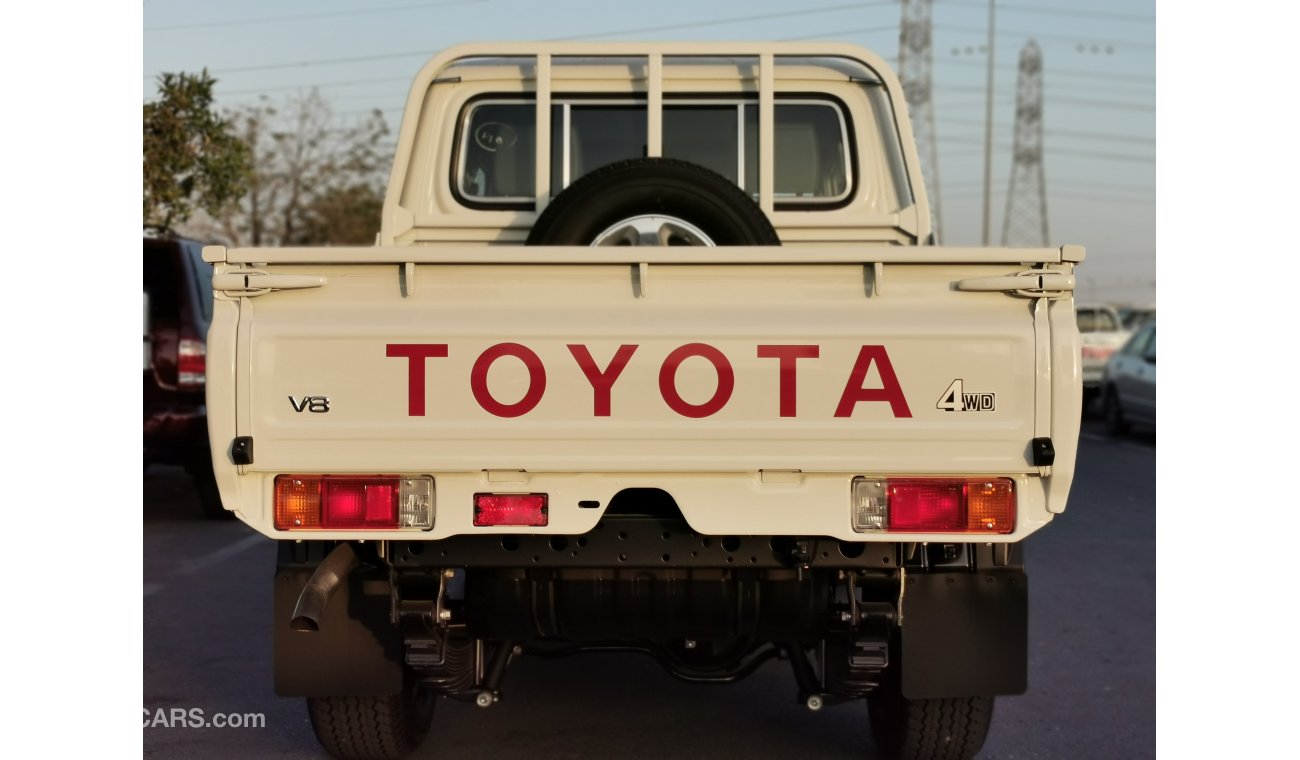 Toyota Land Cruiser Pick Up 4.5L,V8,DIESEL,DOUBLE/CABIN,PICKUP,POWER WINDOW,DIFF LOCK,ALLO/WHEELS,OVER FENDER,MT,2021MY