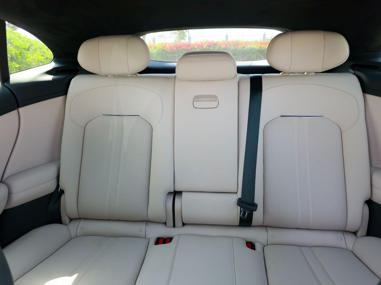 شاومى YU7 Xiaomi  Max YU7 2025 - With Master Account - Panorama - 21" Alloy Wheels - EVS Warranty