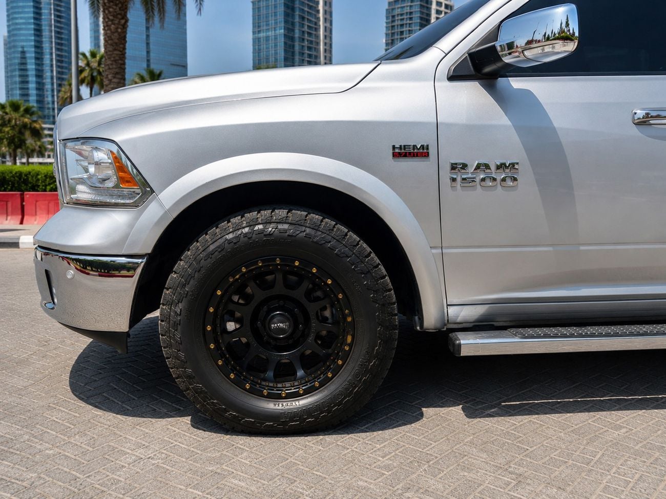 رام لارامي Laramie 1500 HEMI