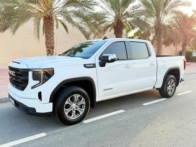 GMC Sierra 1500 REG/CAB ELEVATION Elevation 5.3L GCC Specs-Free service history with warranty