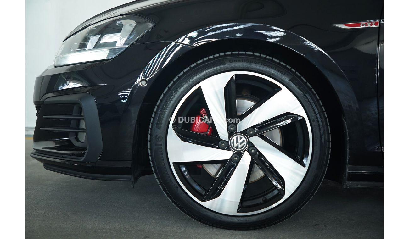 فولكس واجن جولف 2018 Volkswagen Golf GTI MK7.5 / Warranty till April 2021 / Just Serviced