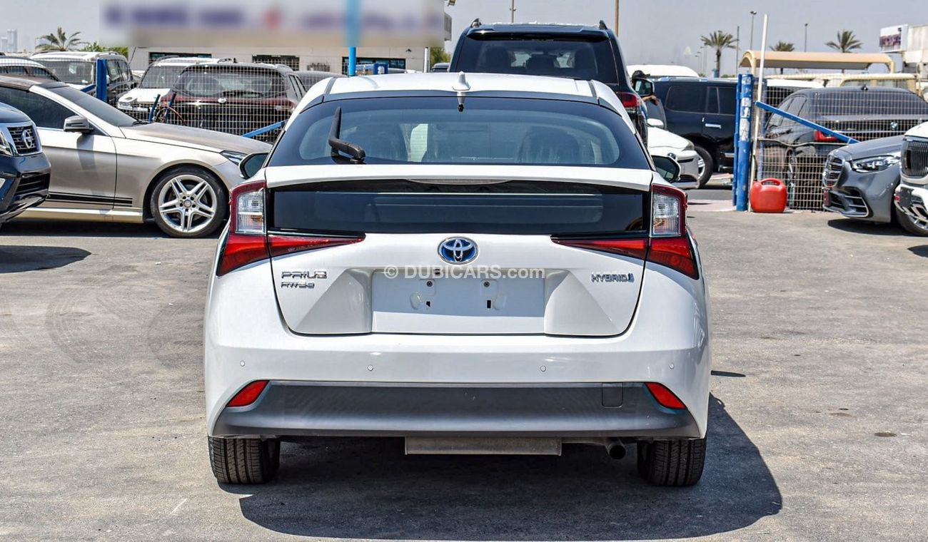 Used Toyota Prius Hybrid 2021 for sale in Dubai - 780861