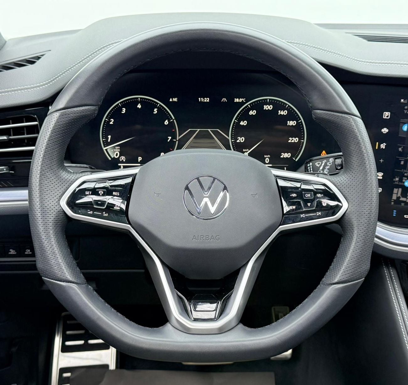 Volkswagen Touareg 2024 Volkswagen Touareg R-Line, 2029 VW Warranty + Service Pack, Full VW Service History, GCC
