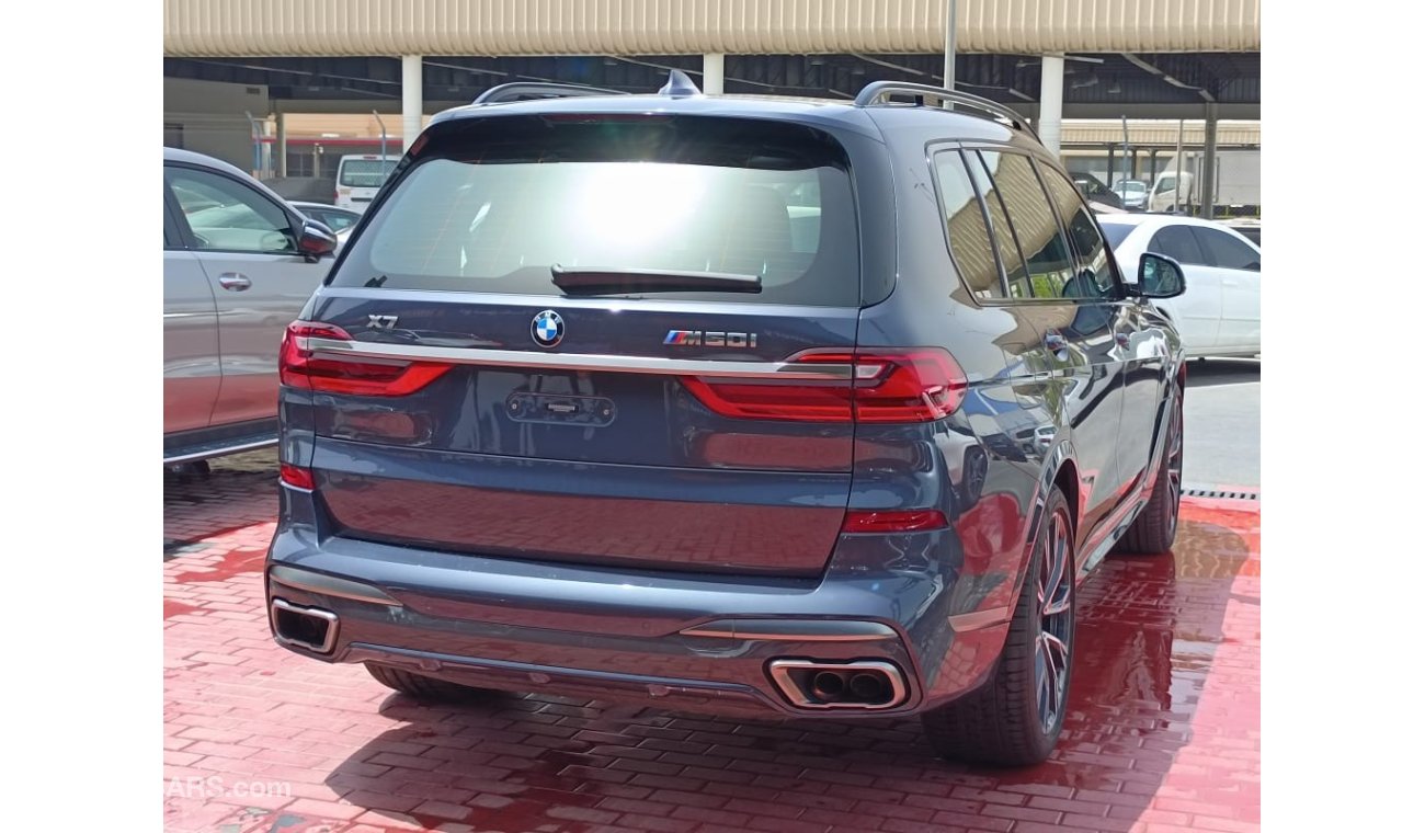 BMW X7 M50i