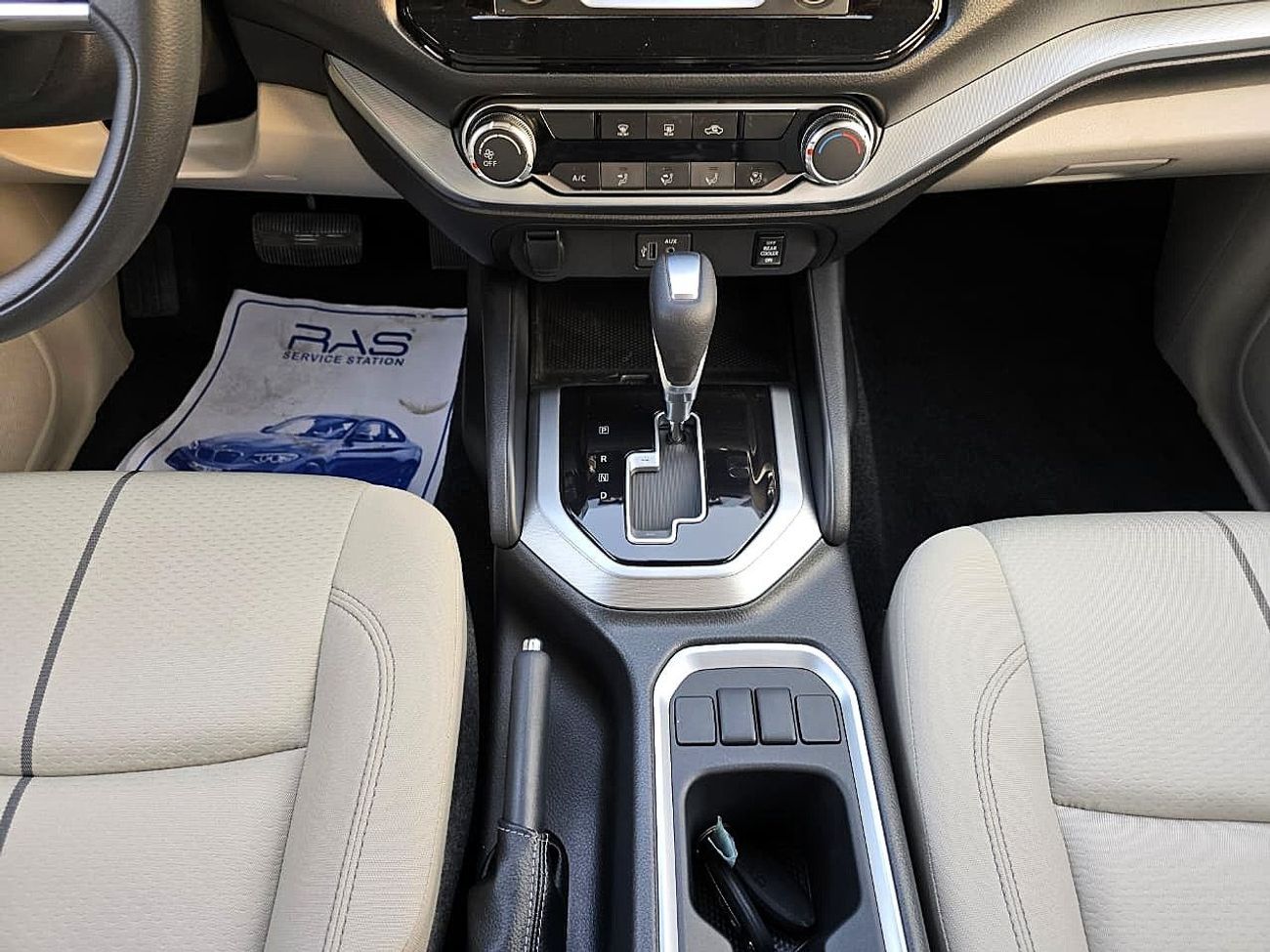 نيسان إكستيرا SE 2.5L RWD