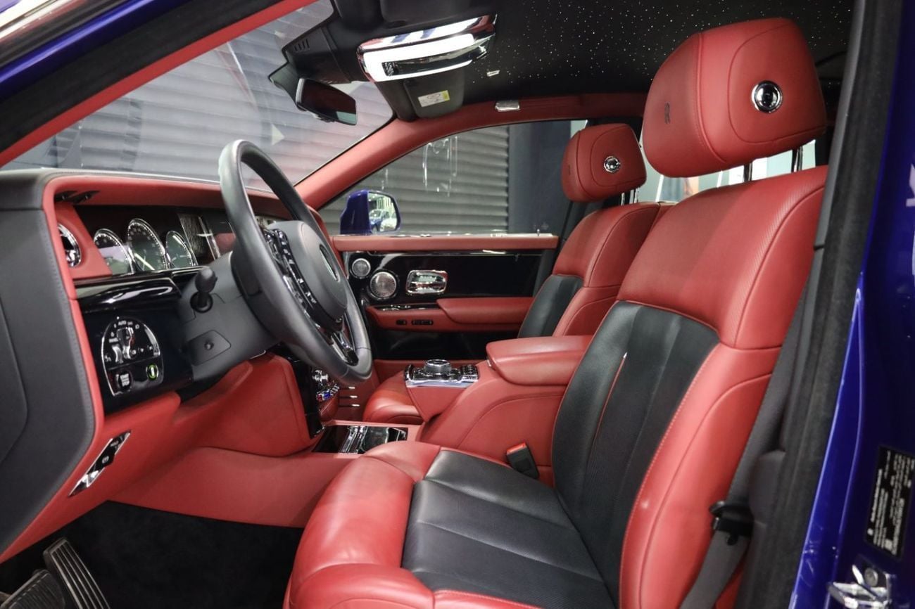 Rolls-Royce Phantom Std 6.8L VIII, Bespoke Audio, Rear Entertainment, Brushed Steel Bonnet, GCC Specs!!