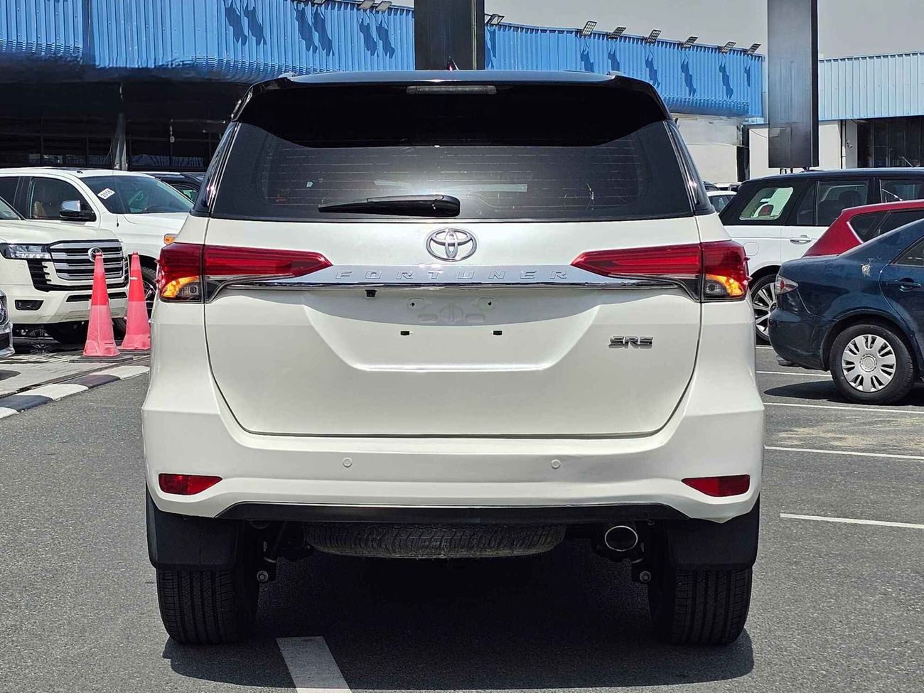 Toyota Fortuner EXR /V4/ BLACK EDITION/ 4WD/ DVD REAR CAMERA/ LEATHER SEATS/ LOW MILEAGE/ 1316 MONTHLY/ LOT#102957