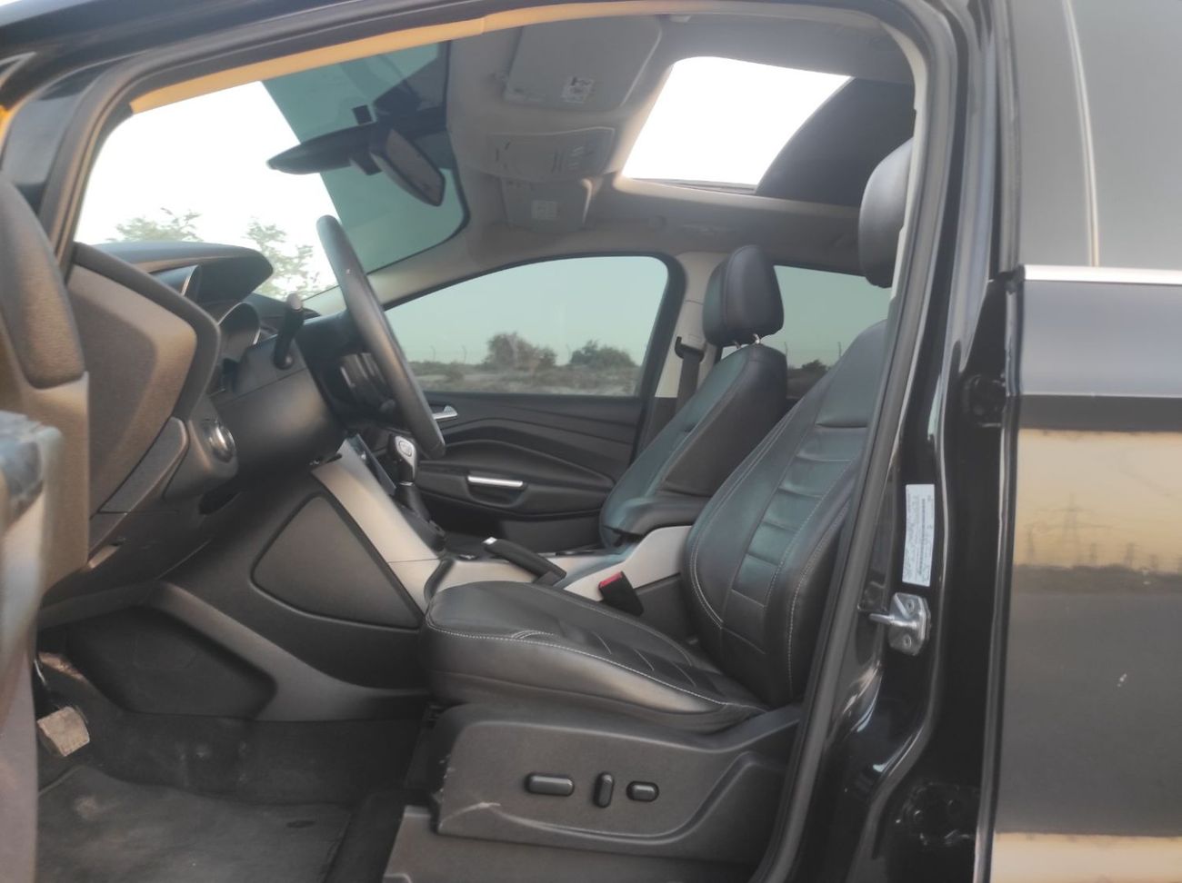 Ford Escape Ford escape 2014 Gcc V4 1.6 full options no1 panoramic