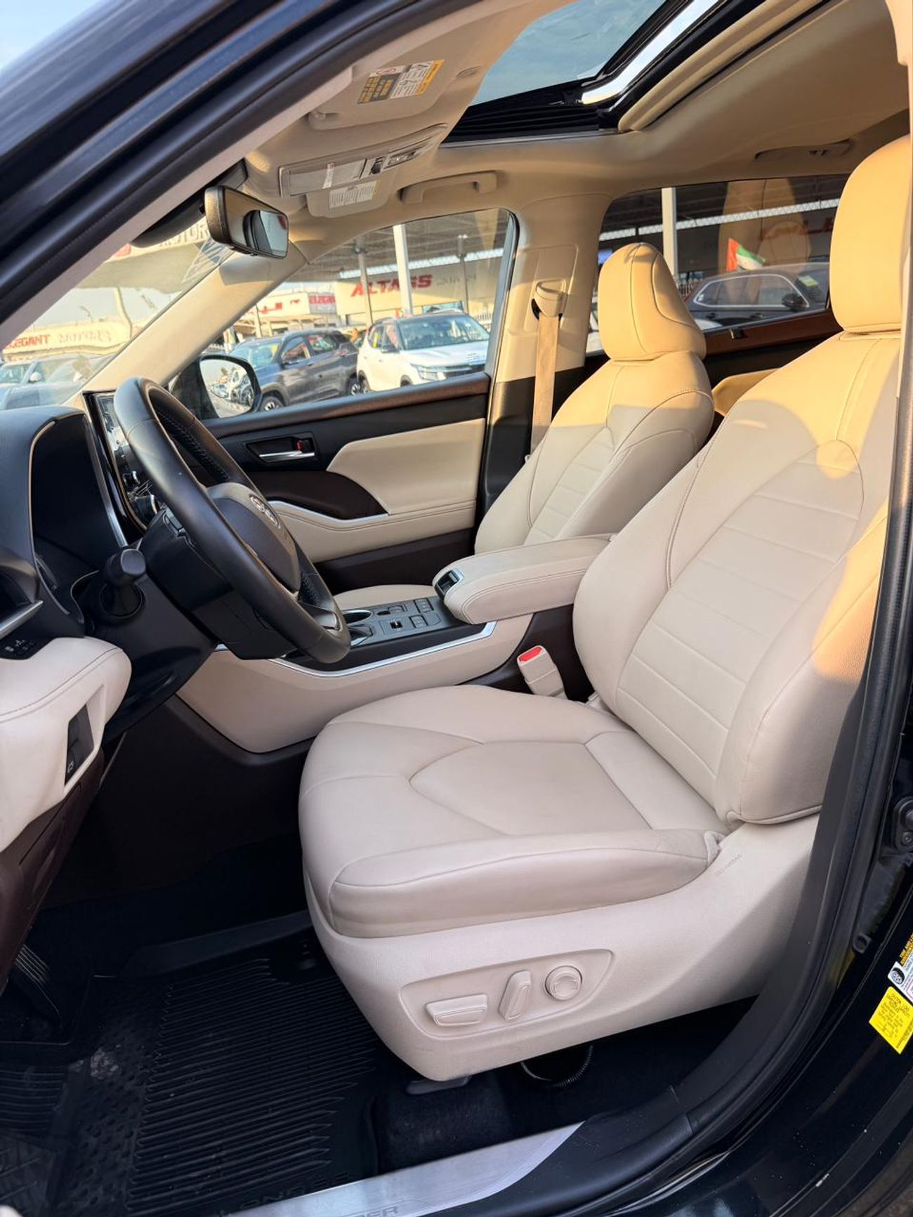 Toyota Highlander XLE 3.6 L Full Option