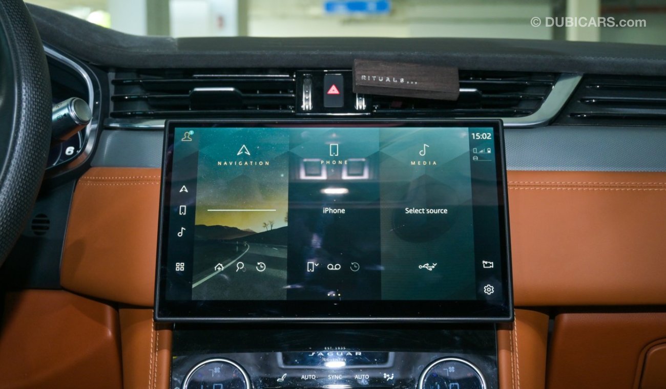 Jaguar F Pace 5.0L V8 SVR (550 PS)