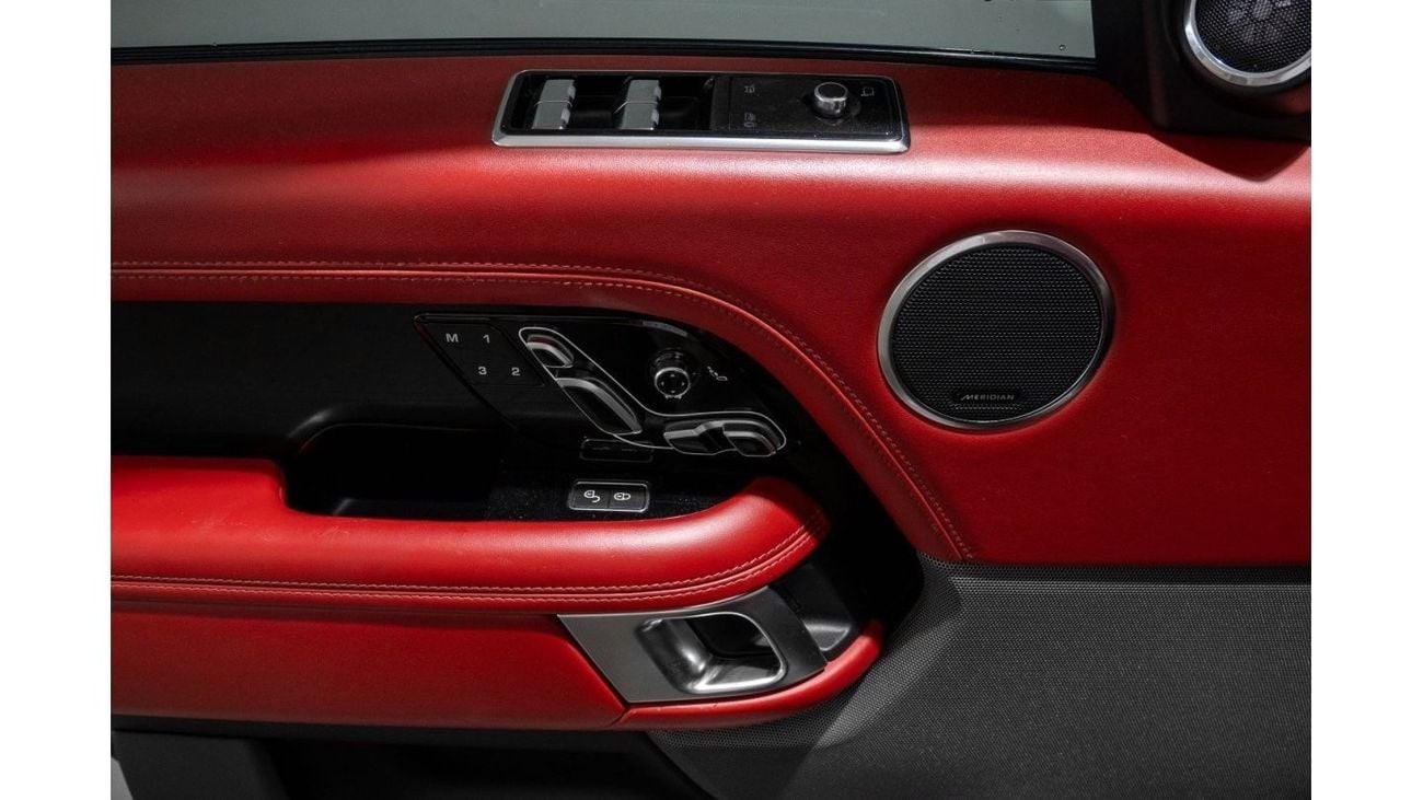 Land Rover Range Rover 2019 Range Rover Vogue SE / 5.0L V8 Supercharged / Full Service History