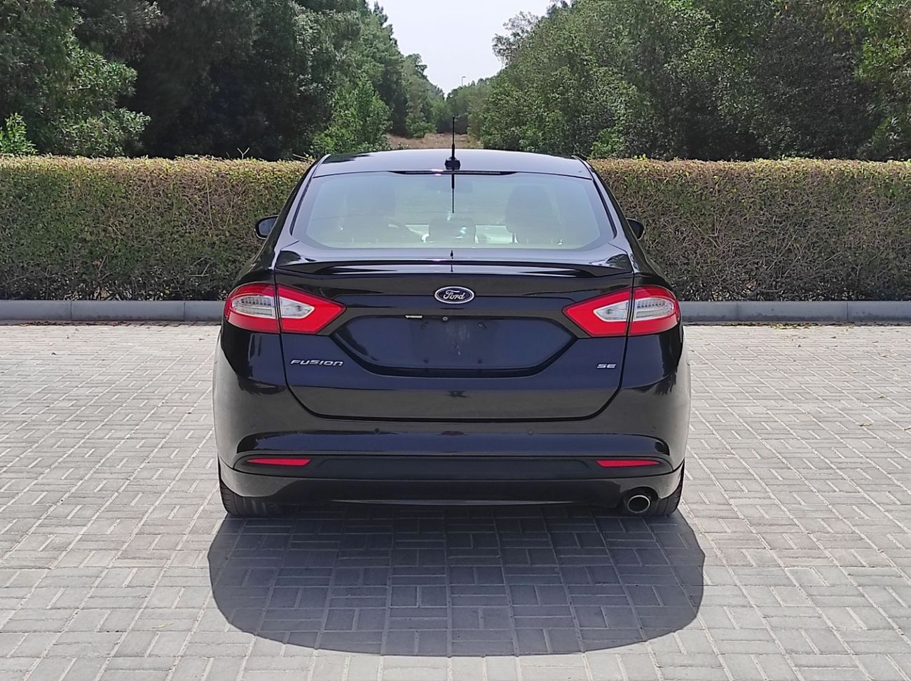 Ford Fusion SE 2.0L Ford fusion 2015 Gcc V4 full options no1