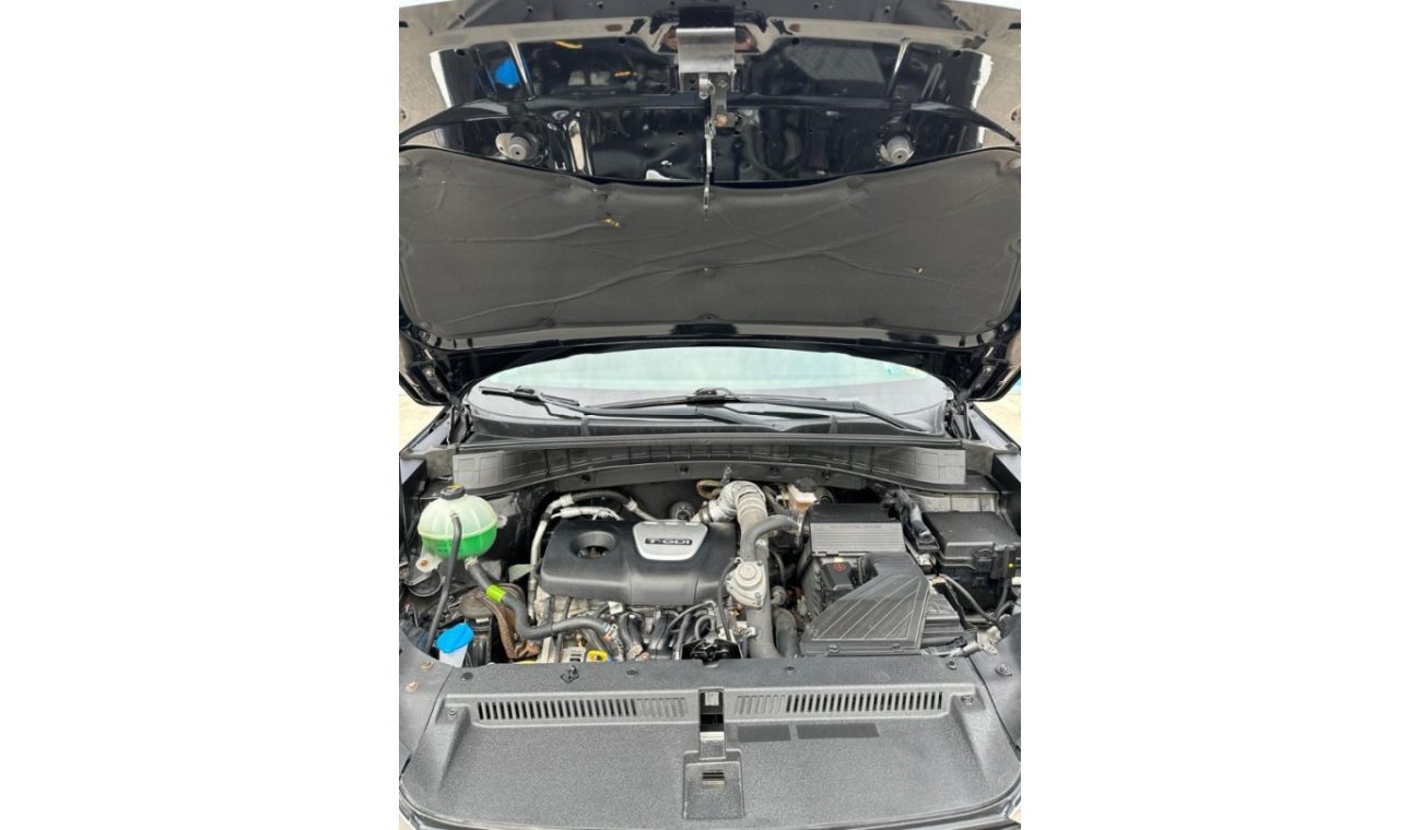 Hyundai Tucson car in perfect condition 2018 4wd with engine capacity 1.6 turbocharged
