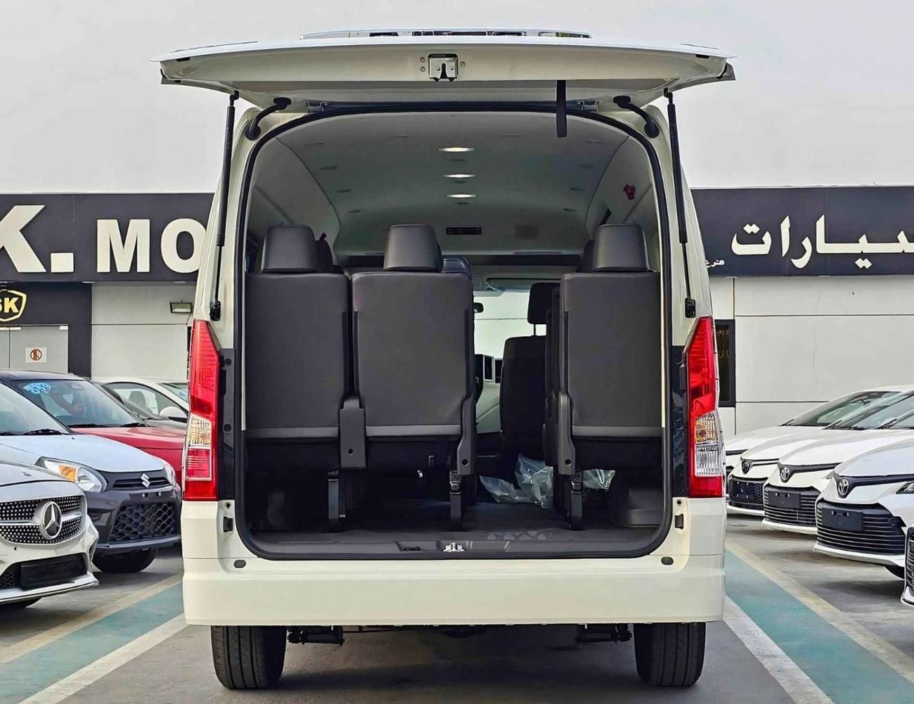 Toyota Hiace GL HIGHROOF GL | 3.5L PETROL M/T V6 | HIGH OPTION 13 SEATER (CODE # HHGL35MP)