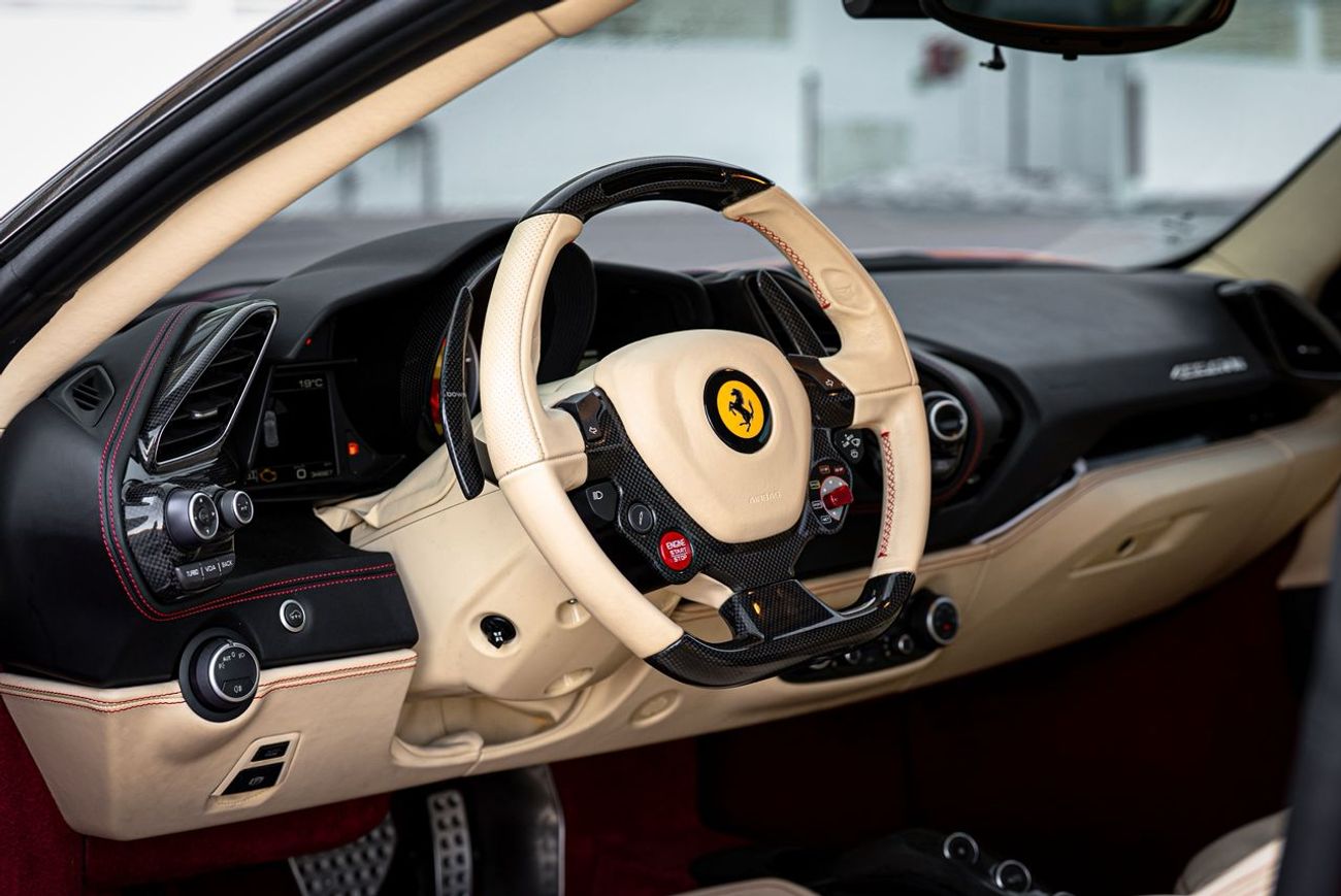 Ferrari 488 Std 3.9L 488 GTB V8