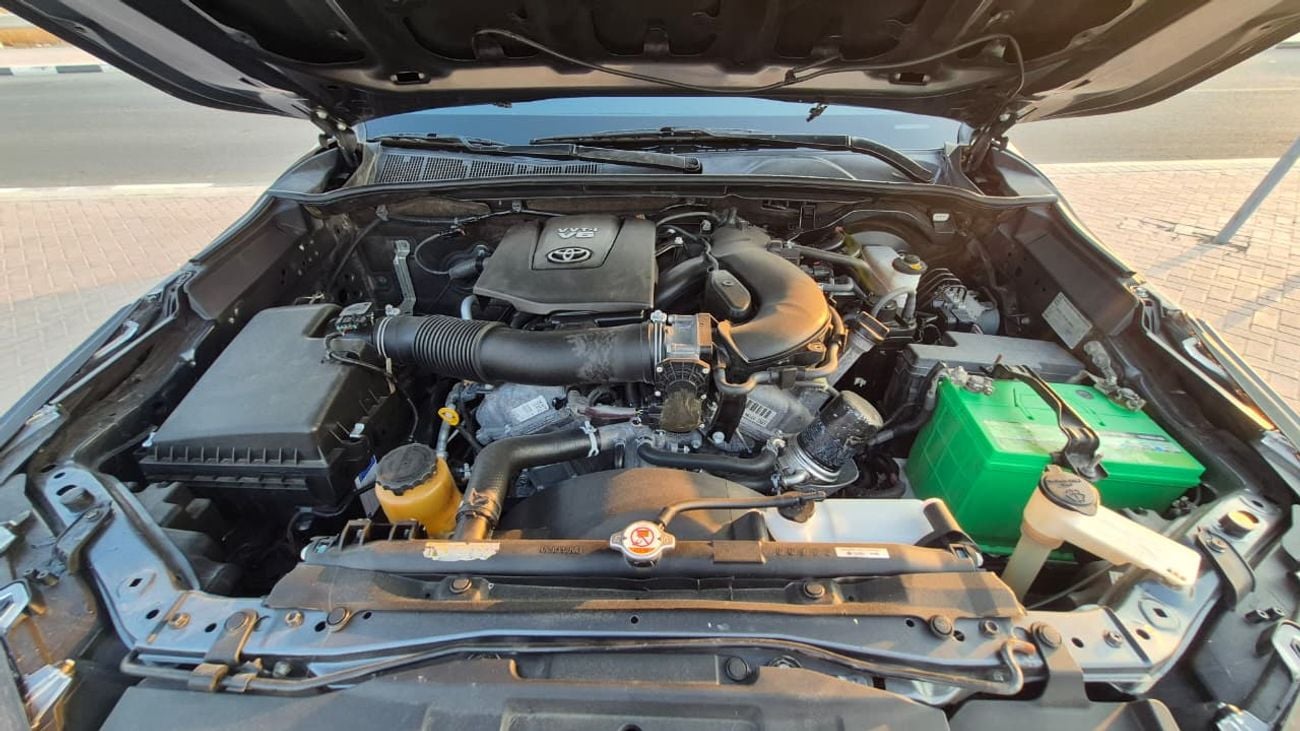 Toyota Fortuner GXR 4.0L (278 HP)