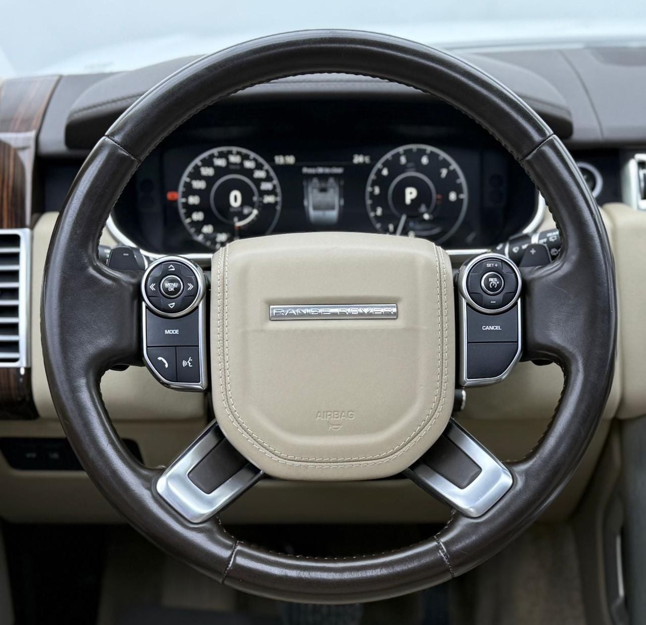 لاند روفر رينج روفر 2017 Range Rover Vogue HSE, Range Rover Full Service History, Excellent Condition, GCC