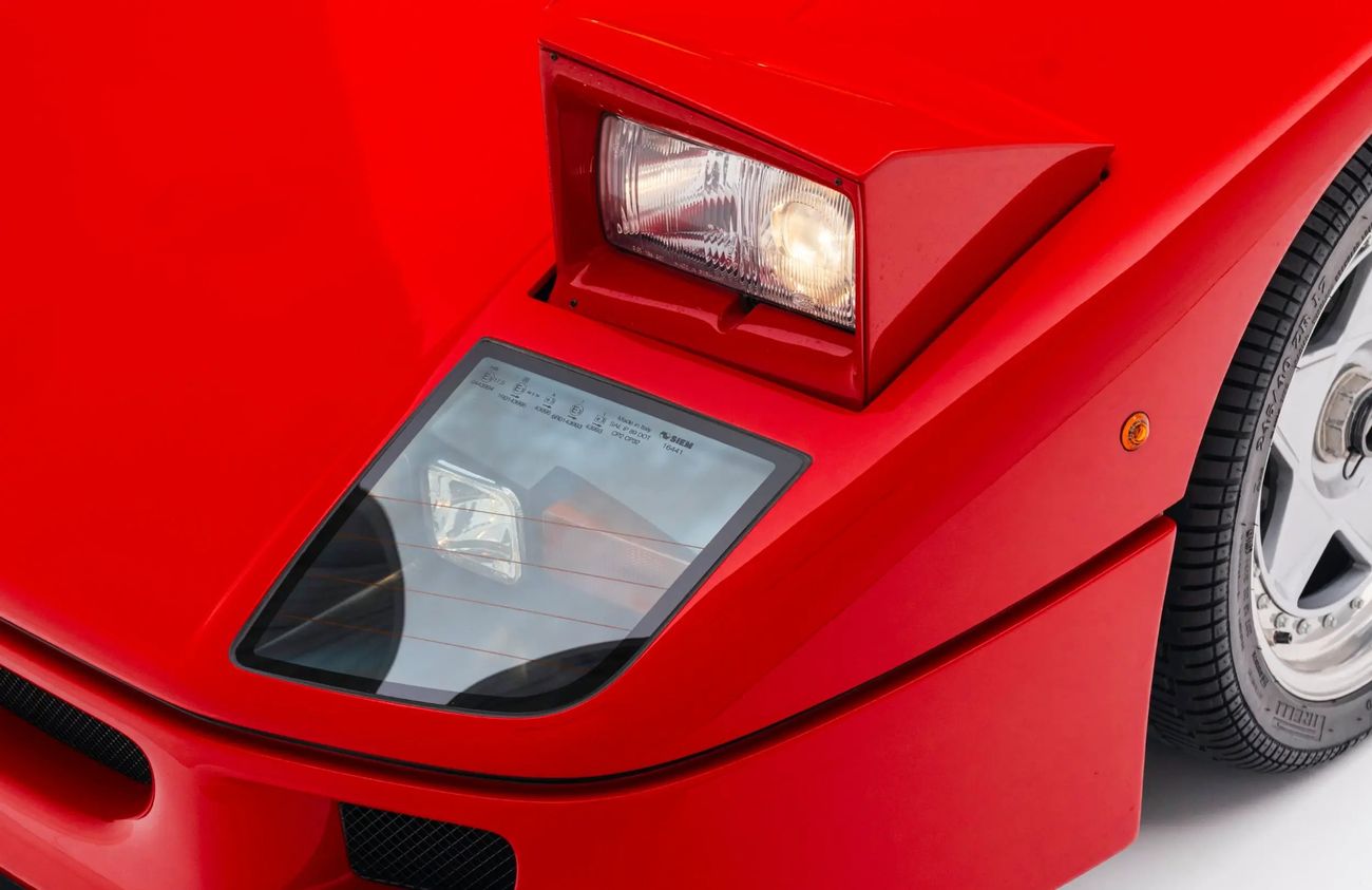 Ferrari F40 2.9L V-8 Twin-Turbocharged Engine