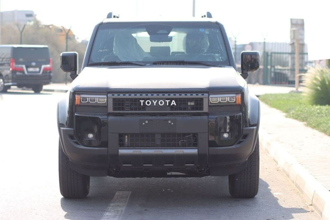 تويوتا برادو Adventure 2.4Turbo, Leather Seat, Sunroof, Push Start, Memory seat, Model 2025