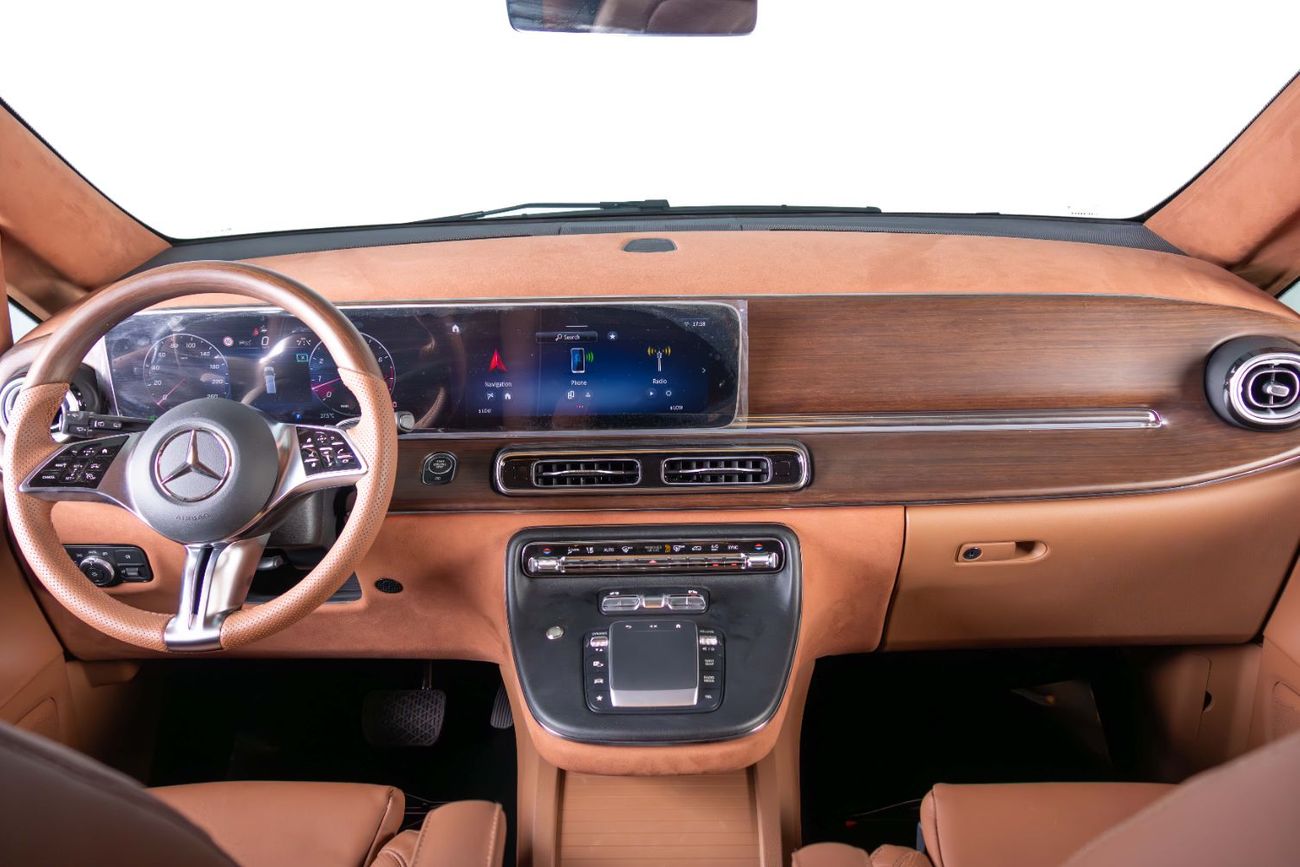 مرسيدس بنز V 300 GCC-VIP Upgrades-Exclusive Transportation