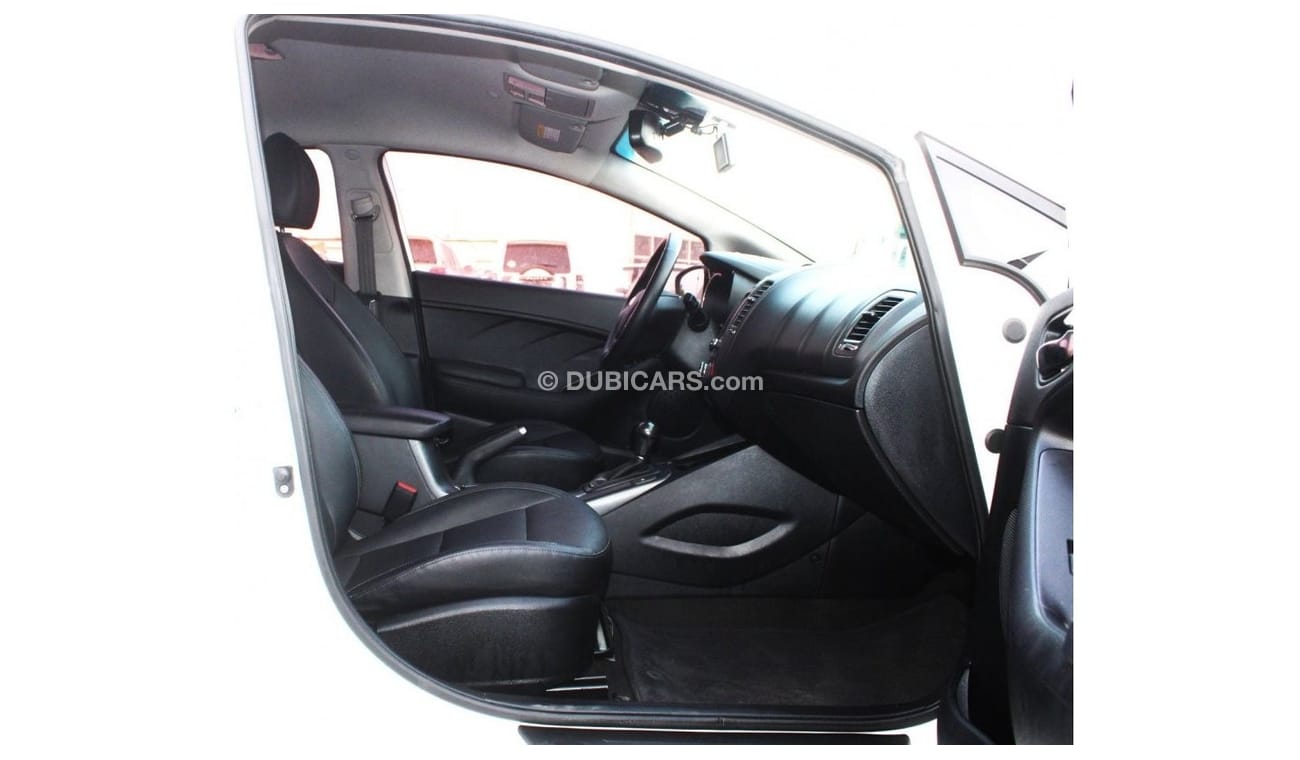 Kia K3 Kia Cerato 2015, imported from Korea, in excellent condition