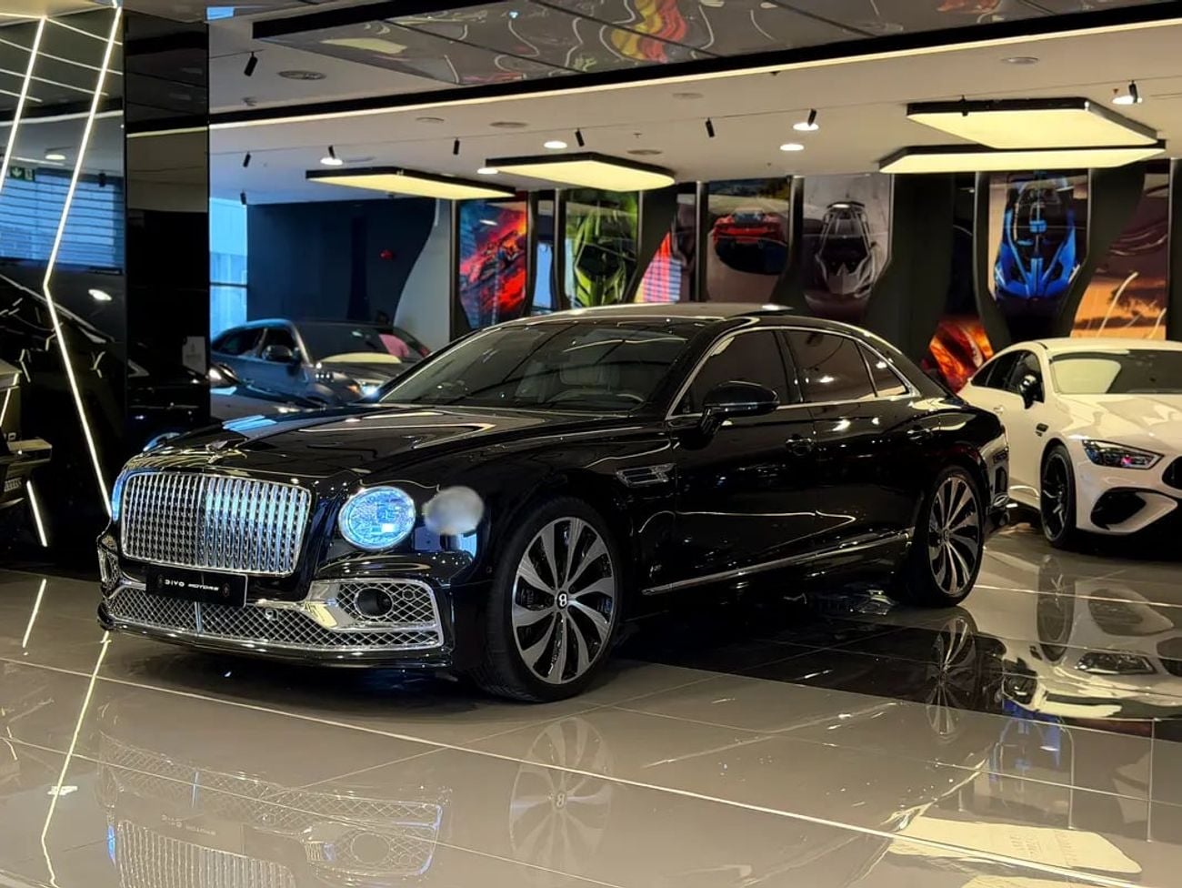 Bentley Flying Spur V8 Japanese Specs - Low Mileage Pristine Condition