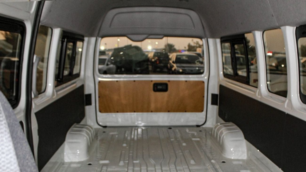 Toyota Hiace Особенности интерьера   УСИЛИТЕЛЬ РУЛЯ   ПОЛНЫЙ КОЛПАК   ОТКРЫТИЕ КРЫШКИ ТОПЛИВНОГО ТИПА ТРОСА   СОЛ