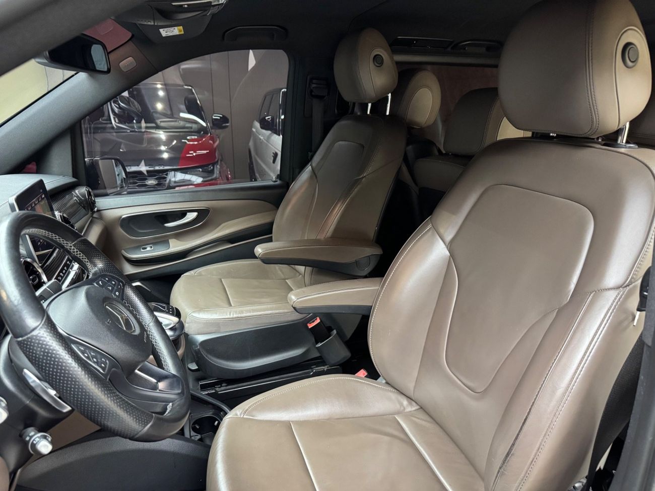 مرسيدس بنز V 250 Std 2.1L