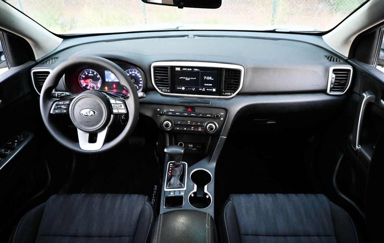 Kia Sportage كيا سبورتاج خليجيEX STD 2021 1.6L بحالة ممتازة من الداخل والخارج