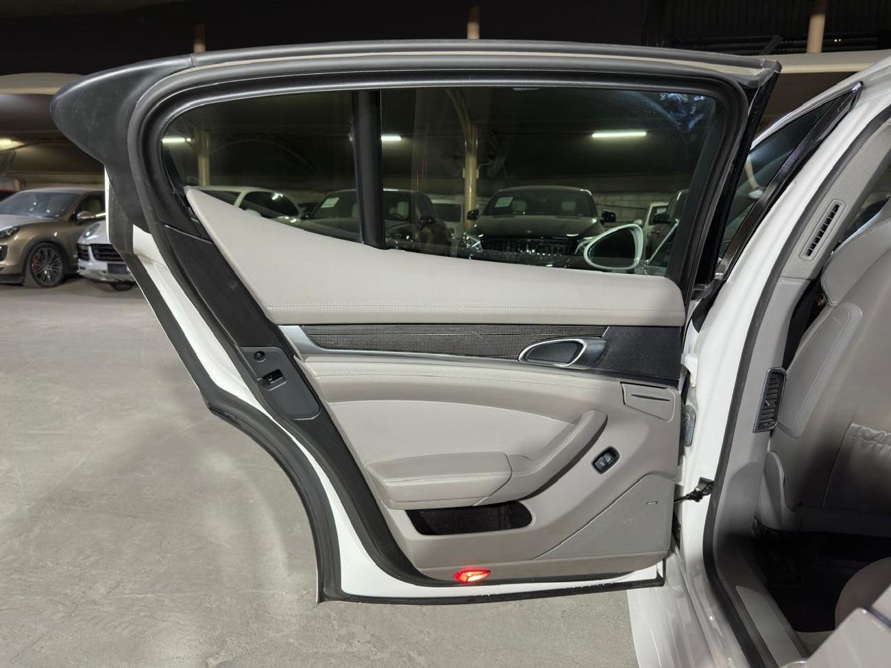 Porsche Panamera PORSCHE PANAMERA 4S 2010 4.8L | WALD AERO KIT | CARBON INTERIOR | BOSE SOUND SYSTEM