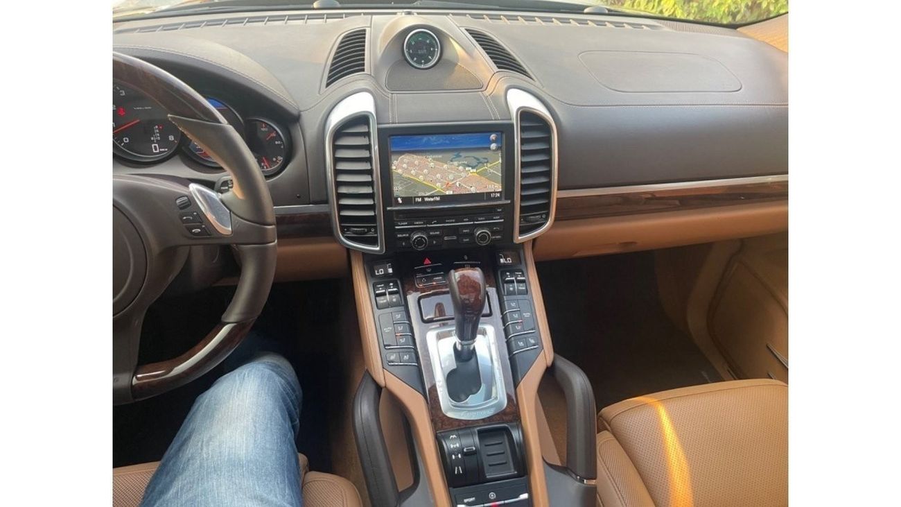 Porsche Cayenne Std 1 yer Golf Waranty