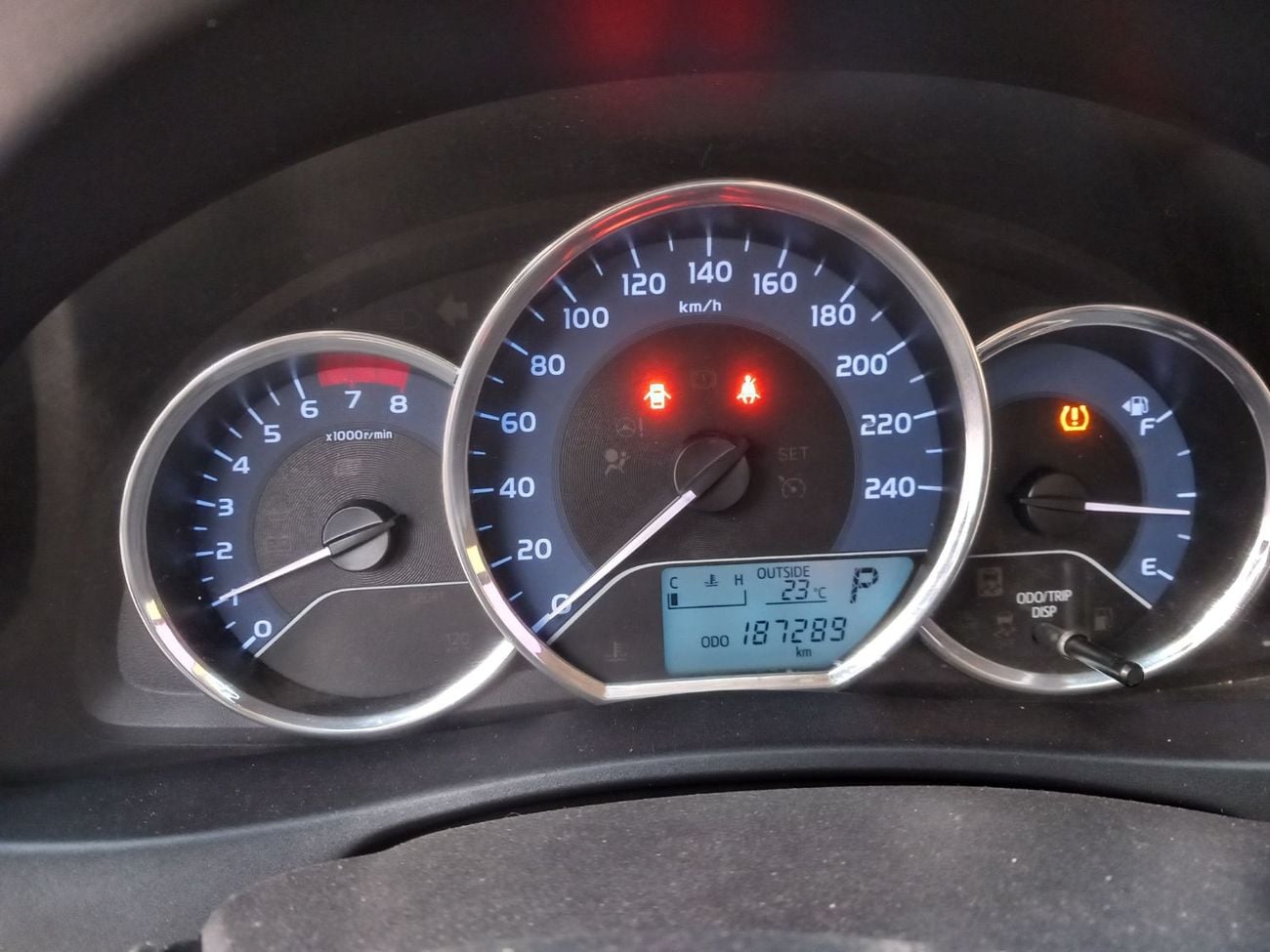 تويوتا كورولا XLI 1.6L (122 HP)