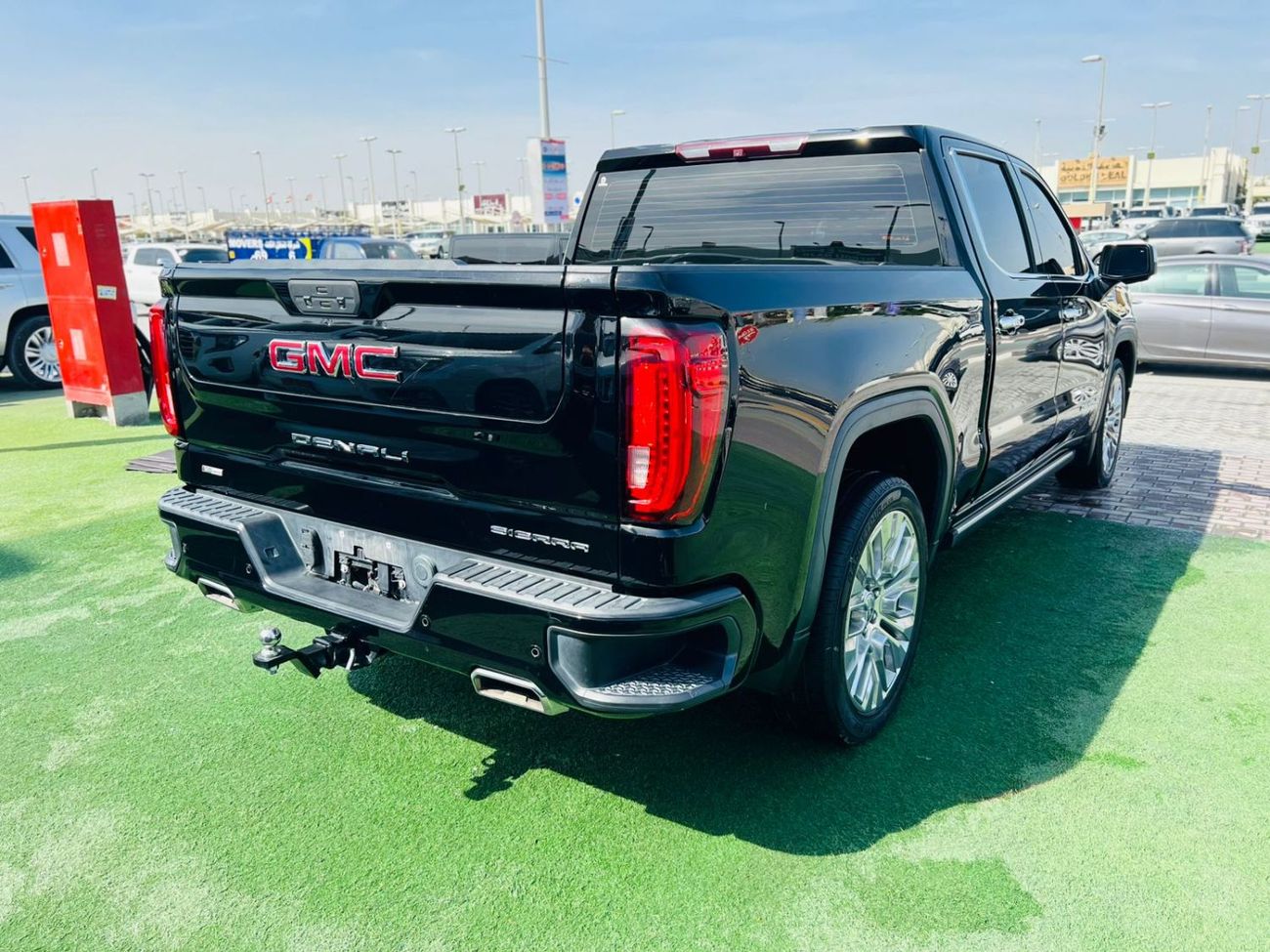 GMC Sierra GMC SIERRA DENALI 2020 5.3L V8 SLT Crew Cab (AWD) /V8