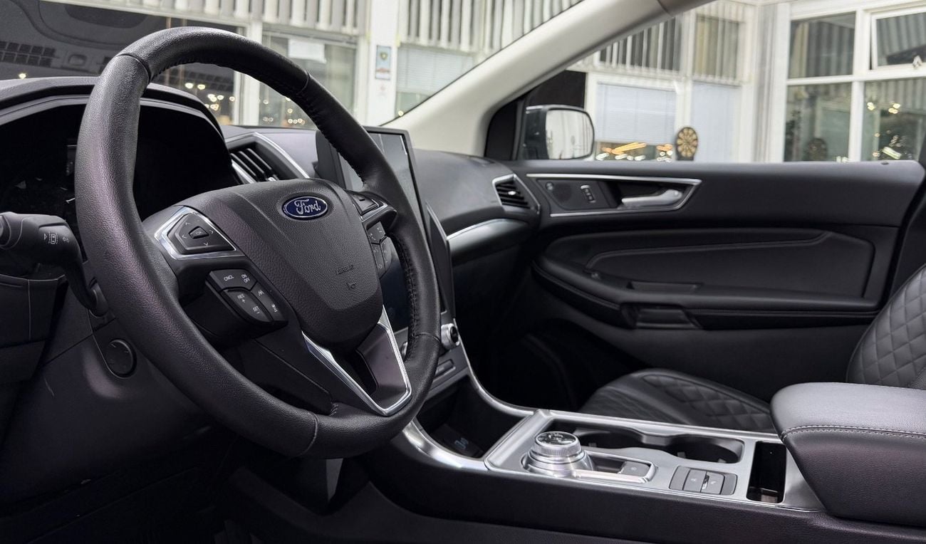 فورد إدج GCC .. Brand New .. Titanium .. Top Range