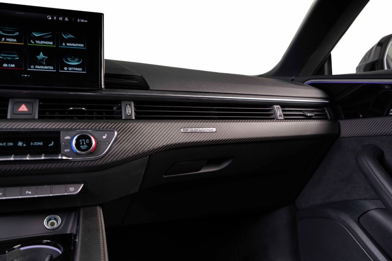 أودي RS5 Sportback-Competition Package-RS Carbon Fiber Sports Seats-Al Nabooda service contract