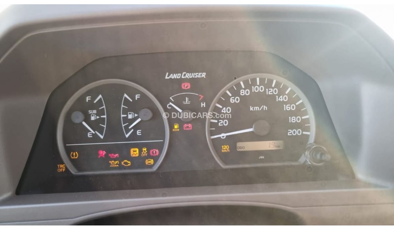 Toyota Land Cruiser 70 Toyota LC 78 4.5 DSL HTOP BEIGE COLOR