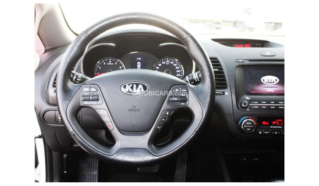 Kia K3 Kia Cerato 2015, imported from Korea, in excellent condition