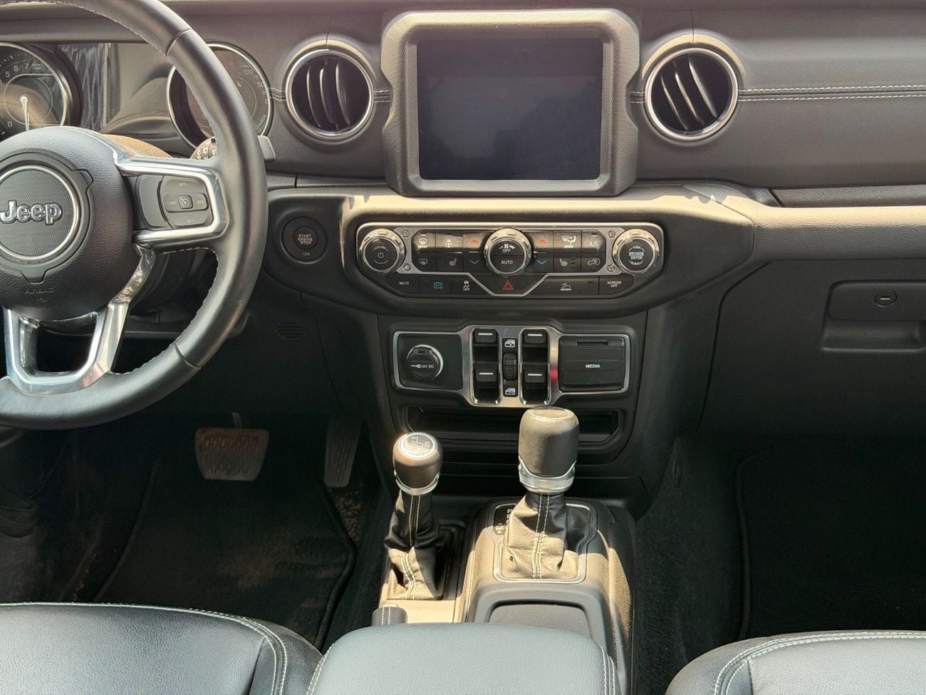 جيب رانجلر 2023 Export Price @ 135,000 AED