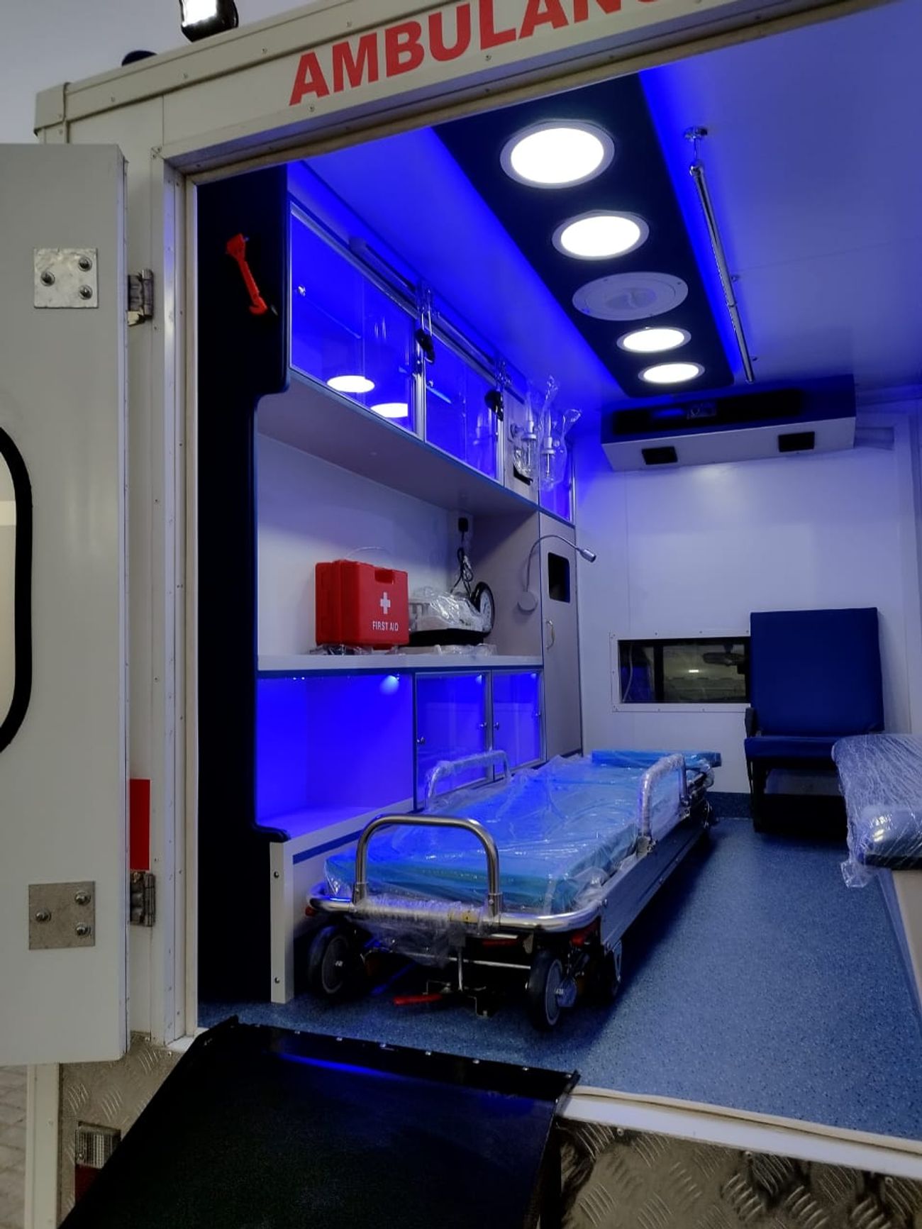 تويوتا هيلوكس 2025 Toyota Hilux Single Cabin 2.7L Manual Transmission Petrol (Ambulance)