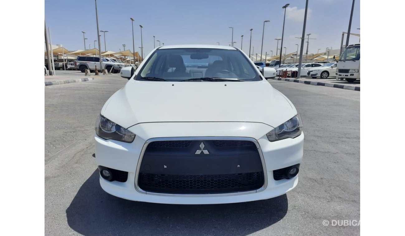 Mitsubishi Lancer Mitsubishi Lancer 2015 2.0 g cc full automatic